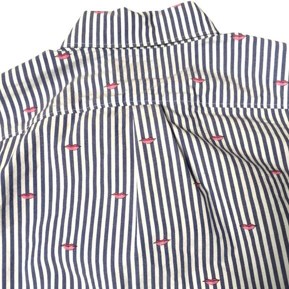Banana Republic Quinn Boy Fit Button Front Shirt Lips‎ Novelty Print Women's XS - Picture 9 of 10